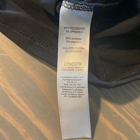 Chico's Chico’s Black Knit Short Sleeve Blouse - Women | Color: Black | Size: XL - Picture 4 of 4